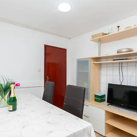 Apartment Zorica *